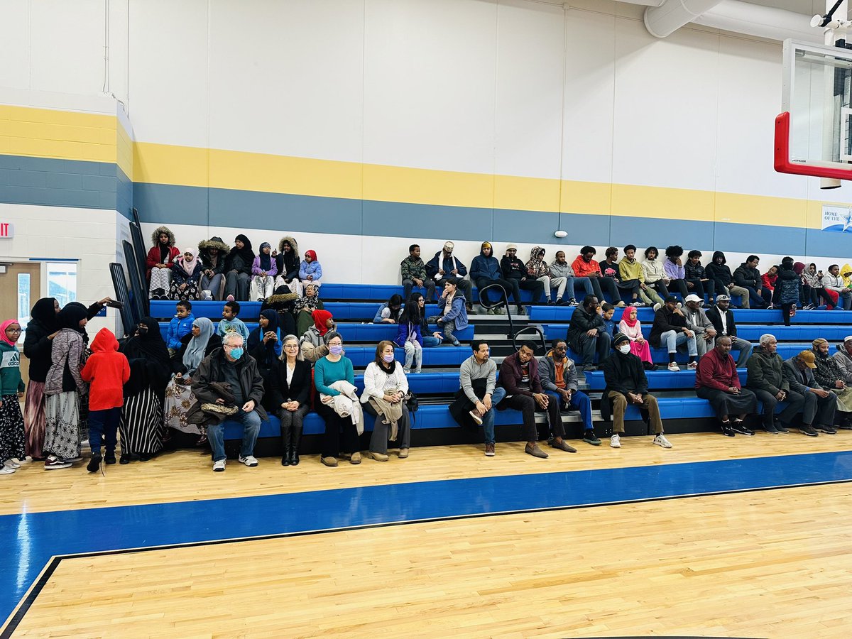 HiddoSoor's tweet photo. Hiddo Soor, in partnership with the Somali-American Social Service Association, held an event showcasing Somali culture and heritage at Rochester Math &amp; Science Academy in Minnesota. Attended @GinnyKlevorn @jeffinplymouth https://t.co/k4dAJTp3mI