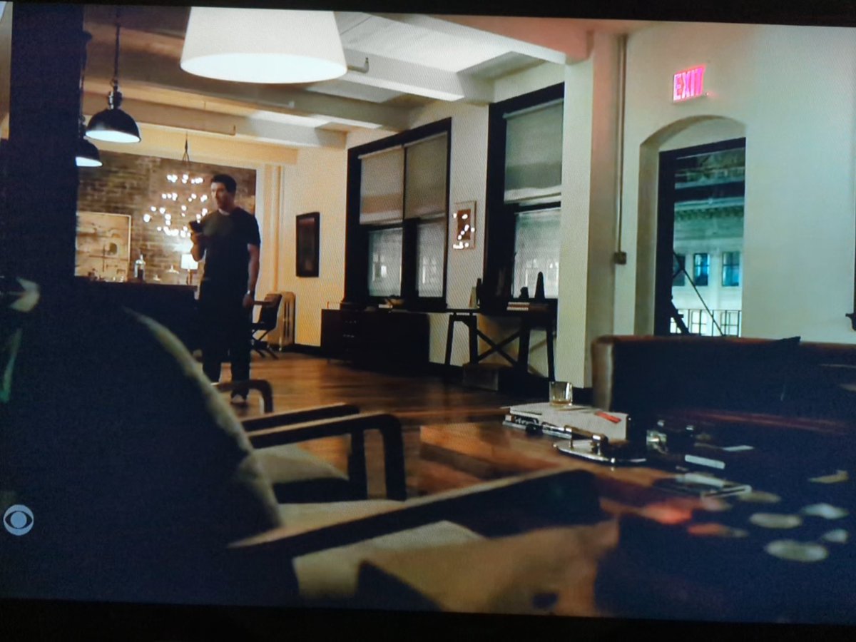 EuphoricFuzion's tweet photo. @MostWantedCBS So... Tell me.
Why does @DylanMcDermott have an "EXIT" sign in his apartment...?
🤔
#EditorFail https://t.co/TQwmPQfoIh