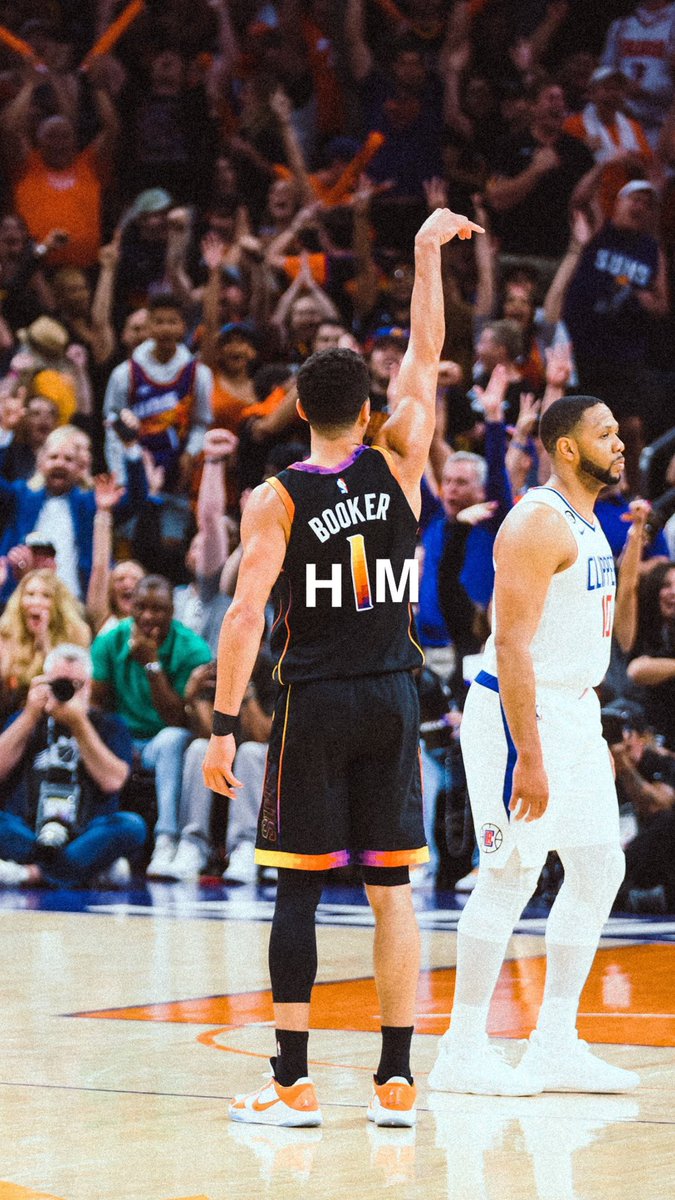 AndrewLeezus's tweet photo. Devin Booker with the best series of his career. 

37.2 PPG, 6.4 APG, 5 RPG, 2.6 SPG, 1 BPG, 69.7 TS%, 60.2 FG%, 46.7 3P%. 

One of the best players in the world. https://t.co/Hibw9Sa3Ed