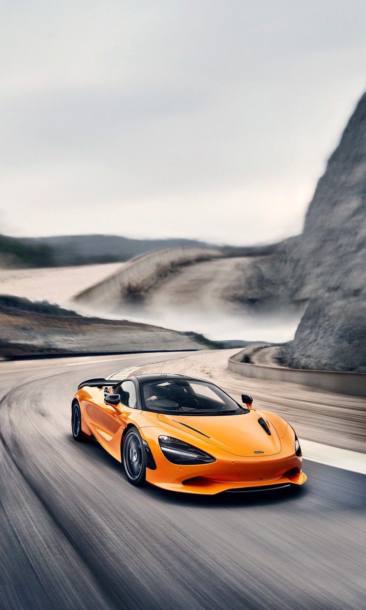 askabtauto's tweet photo. McLaren’s new flagship supercar revealed as the 750S, successor to the 720S with tweaked styling &amp; more power. Looking very similar to the outgoing 720S, this is essentially a face lift, designed to keep the position filled until the all-new electrified offering launches in 2026. https://t.co/k5L6vojQeX