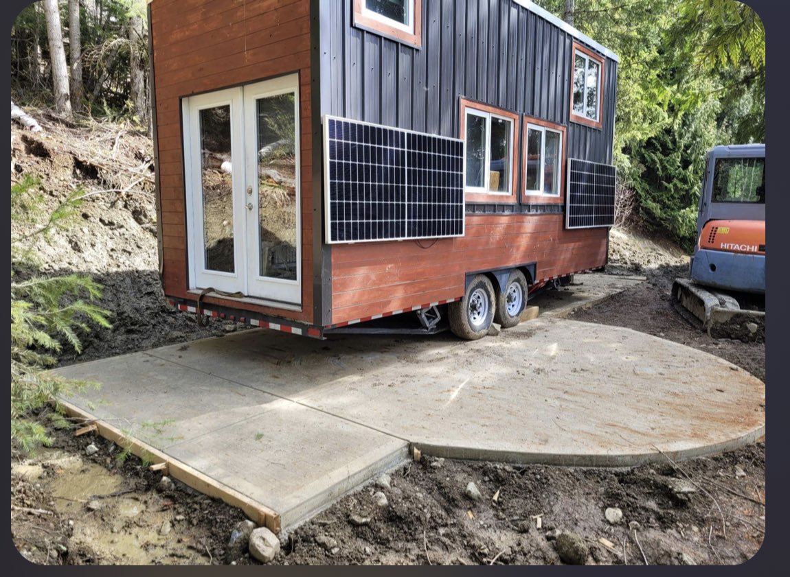 susanmark3000's tweet photo. The tiny home is coming along! Composting toilet has been ordered! Landscaping in progress! #offgrid #thow #tinyhome #wip https://t.co/CUpfl52H39