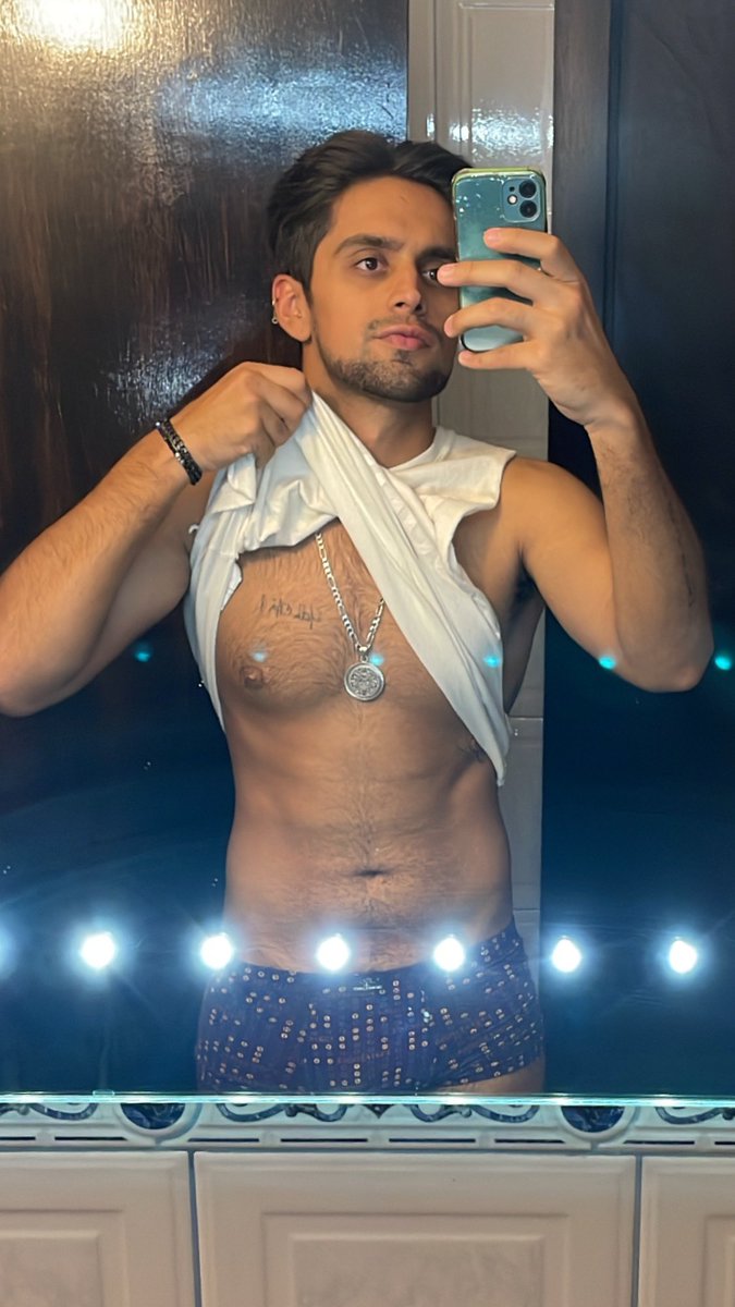 andreshernanu's tweet photo. a los 6k seguidores abrimos onlyfans 👻
https://t.co/94XLM1XaUA https://t.co/8Jz7ipxDgT