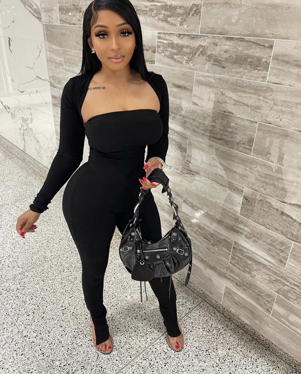 LondonPrettyas1's tweet photo. All Black For A All Black Event🖤💍 https://t.co/NJ3Z5rKH7S