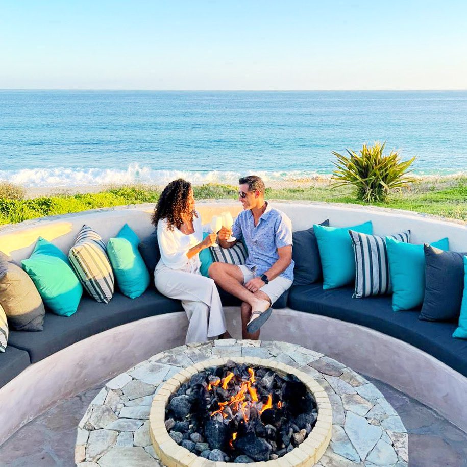 LunaCaboPM's tweet photo. Take your loved one on a romantic weekend in Villa Piedra Blanca and enjoy the long summer nights by the Ocean!

#lunaCabo #romanticgetaway #travelfortwo #coupletravel #romanticweekend #cabogetaway https://t.co/ctWmprDO5v
