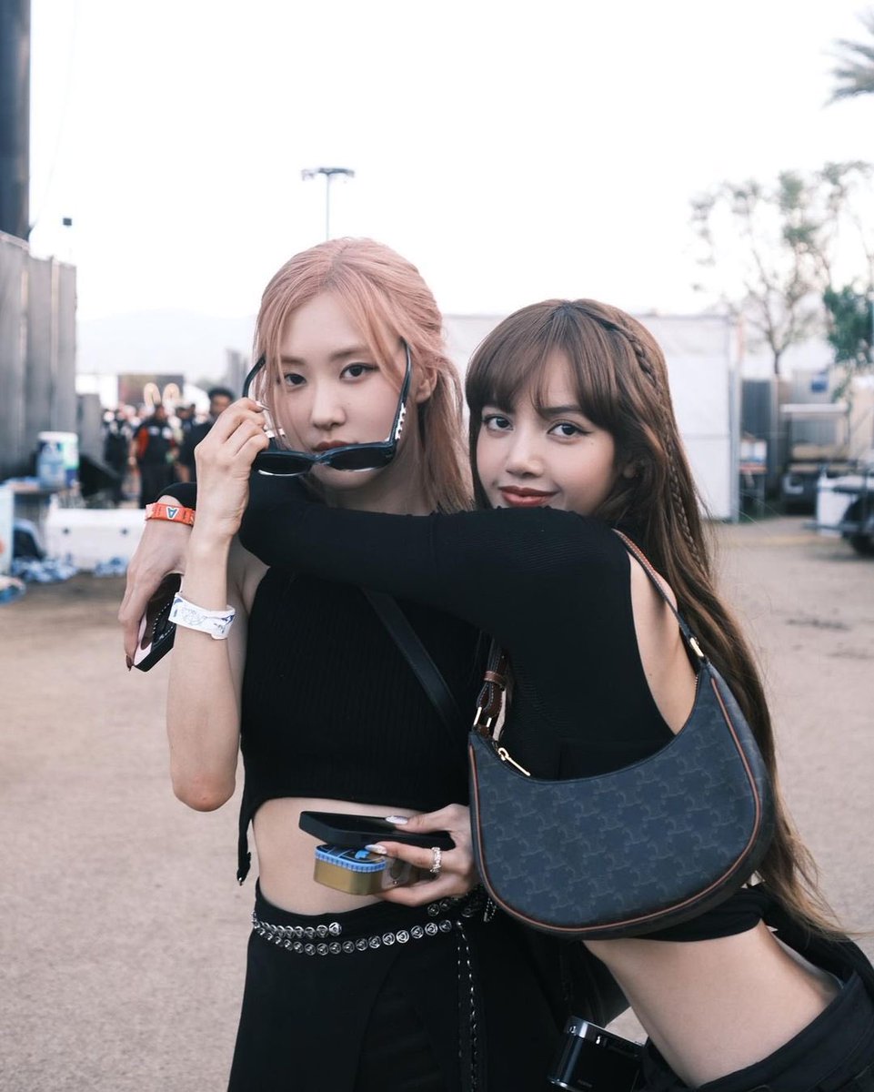 blackpinkbabo's tweet photo. ROSÉ AND LISA AT COACHELLA 🤍 https://t.co/NeZt0nyGXk
