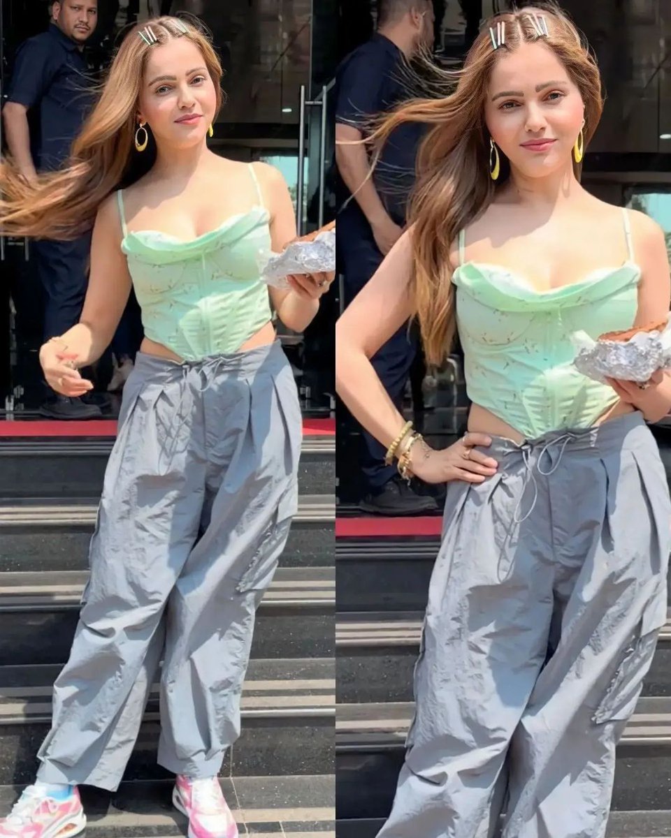 ItsMeHayat_'s tweet photo. Haters are silent fans 😝🔥 
They are viewing MVs of her, see what type of impact that Rubi made on them that they are specifically mentioning her projects in their tweets.
She is making u insecure &amp; jealous that is enough 🤣👏🔥

Loads of love  Ruby ❤️
#RubinaDilaik #Rubiholics https://t.co/9rUZ0YMHse