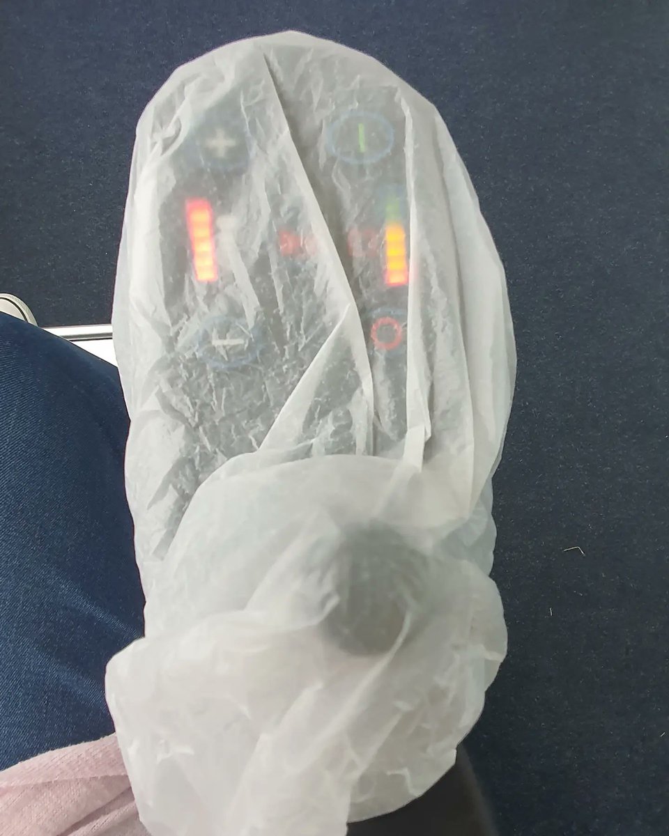 MsFridayology's tweet photo. #WheelchairHack Repurposed a disposable shower cap from my last hotel stay into a cover for my controller to stop it getting wet in the rain.... #DisabledLife #WheelchairStories https://t.co/jIyHUc3IHQ