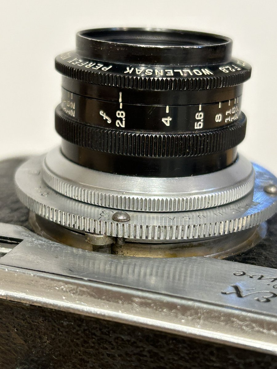 camerashop_jp's tweet photo. 米国初の35mmFPシャッターRFカメラパーフエックスの55。コントじゃないよ🤣 #camerashopjp #国産カメラ大好き #vintagecamera #oldcamera #filmcamera #cameras #analoguecamera #filmphotography #カミングスーン #perfex #fiftyfive https://t.co/CbPpCscY5w