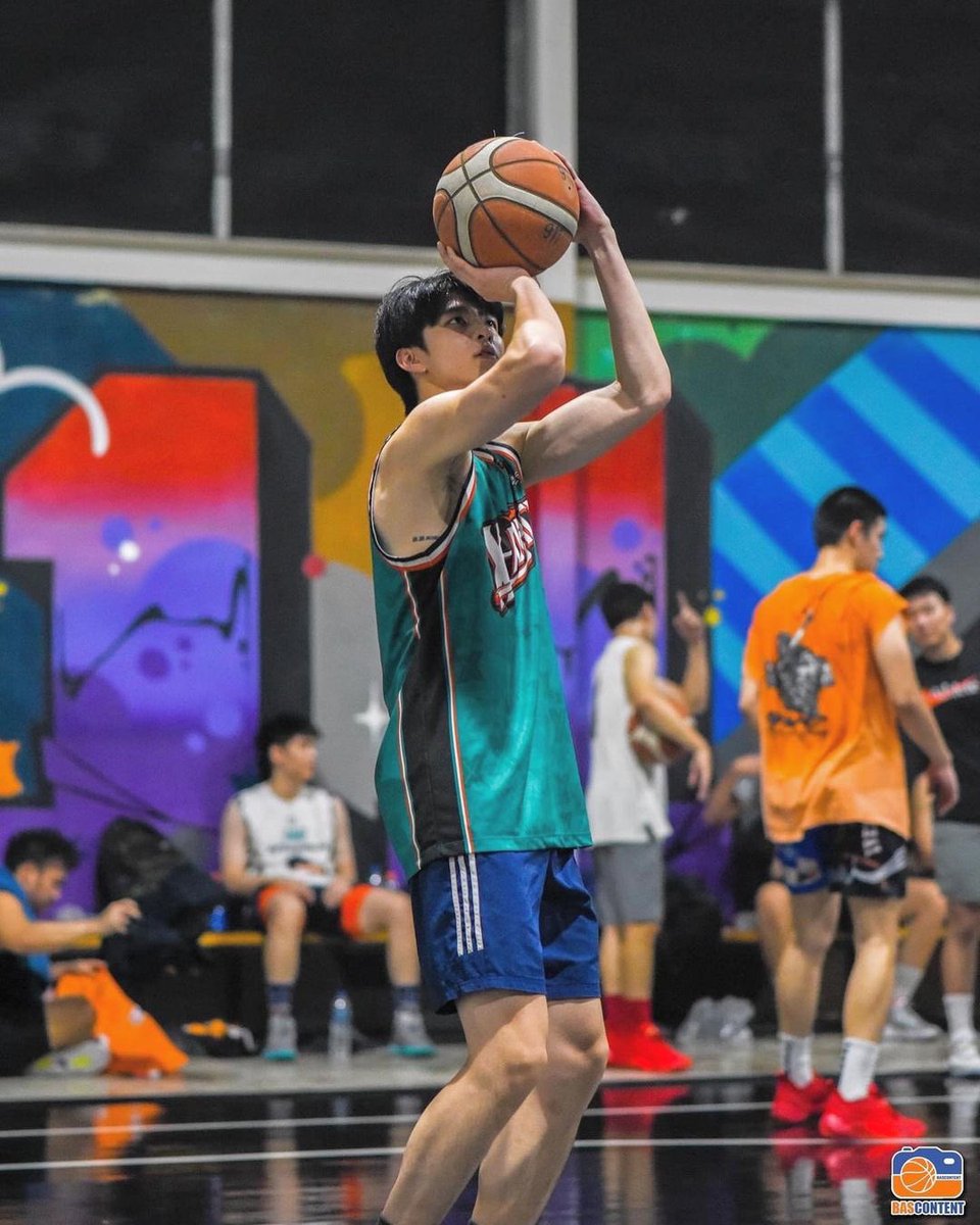 Onlymeennichhh's tweet photo. 🌙 Meennicha8 IG post

🏀

@nichameen8 
#Meennicha8 
#Formoon 
#มีนนิชคุณ https://t.co/Zn4nSw7We0