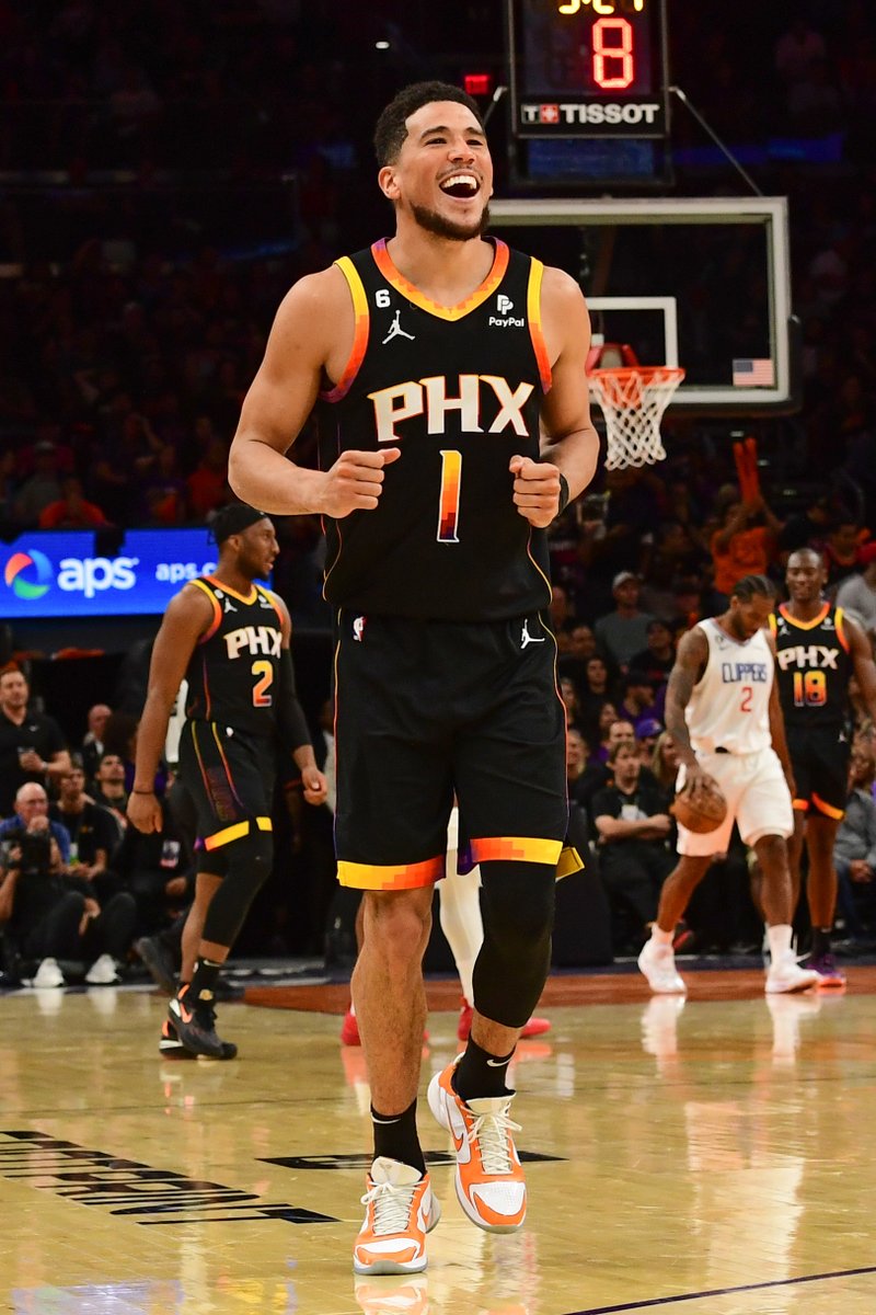 D-Book in the first round vs. Clippers:

37.2 PPG | 6.4 APG | 60.2 FG% | 46.7 3PT%

Cookin' 🔥