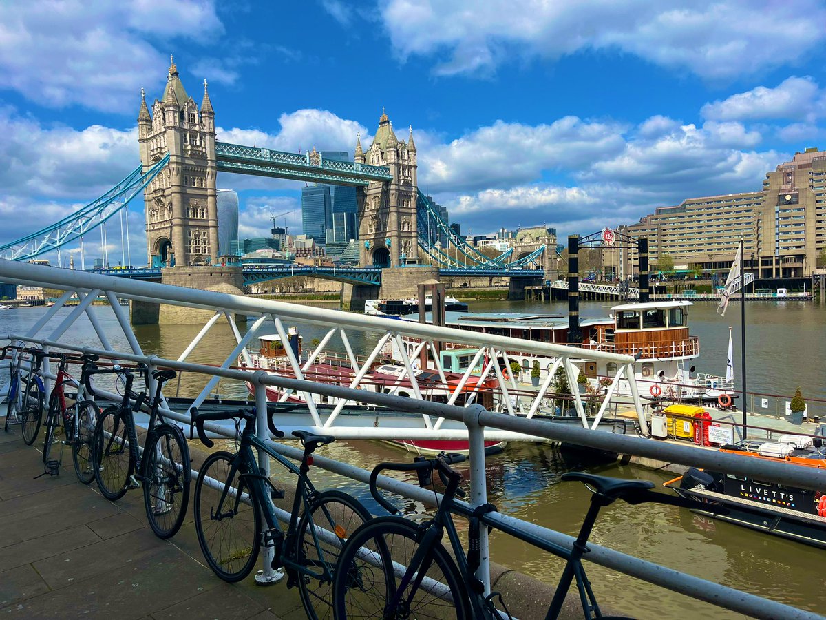 AlwaysMoreUK's tweet photo. Tower Bridge in central London is one of my favourite landmarks.
I find a stroll along the river in the sun so relaxing, and a great way to unwind.
Do you have a favourite river walk?
#Towerbridge #Workwalk #wellbeing https://t.co/8I7auV6MyY