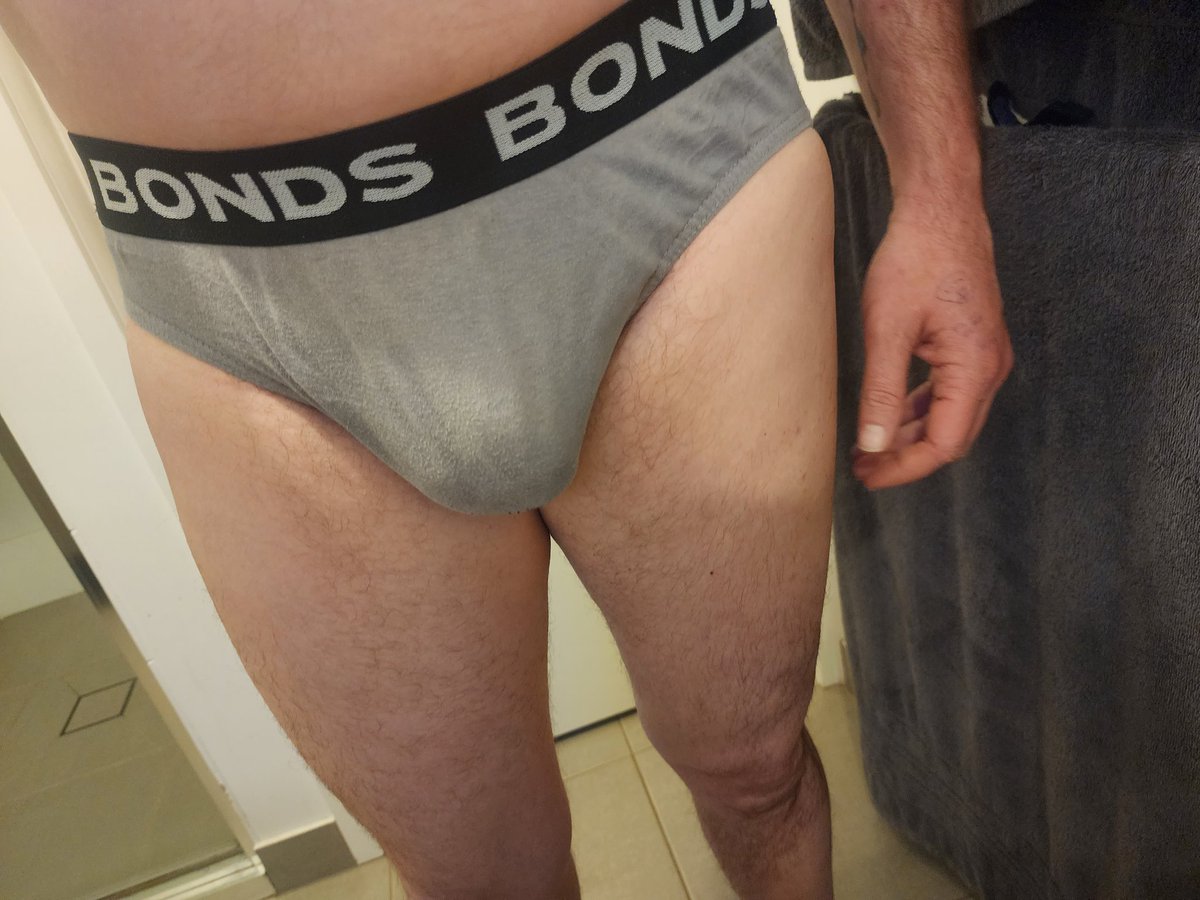 bonds_fan's tweet photo. Simple grey #bondsbriefs today
#cheapbriefs https://t.co/It5qNDiw8d