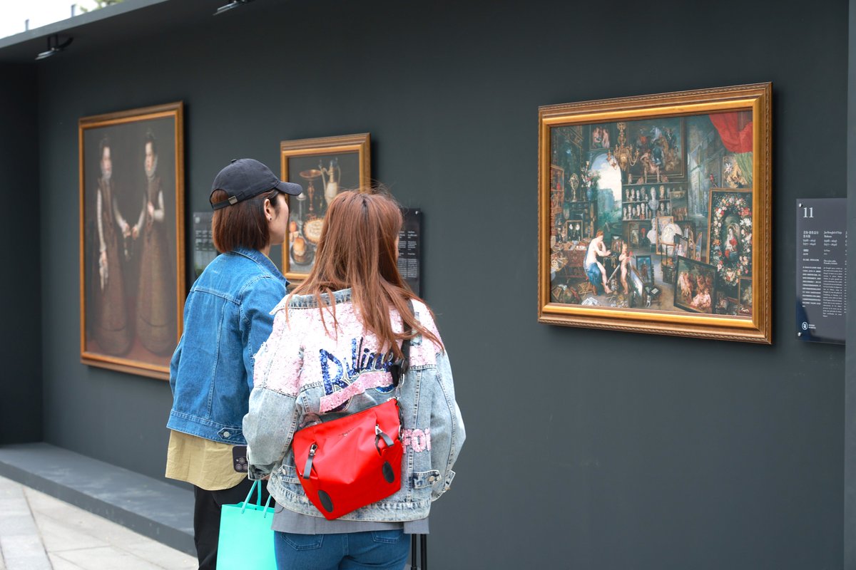 VisitBeijingcn's tweet photo. From April 24 to June 23, 2023, “Meet The Prado #Museum in the #BeijingDesignWeek” #exhibition will showcase 29 pieces of 1:1 replicated paintings based on precious collections in Museo Nacional del Prado, including world-known masterpiece “Las Meninas, The Maids of Honor ”. https://t.co/0mZ6IVUHPz