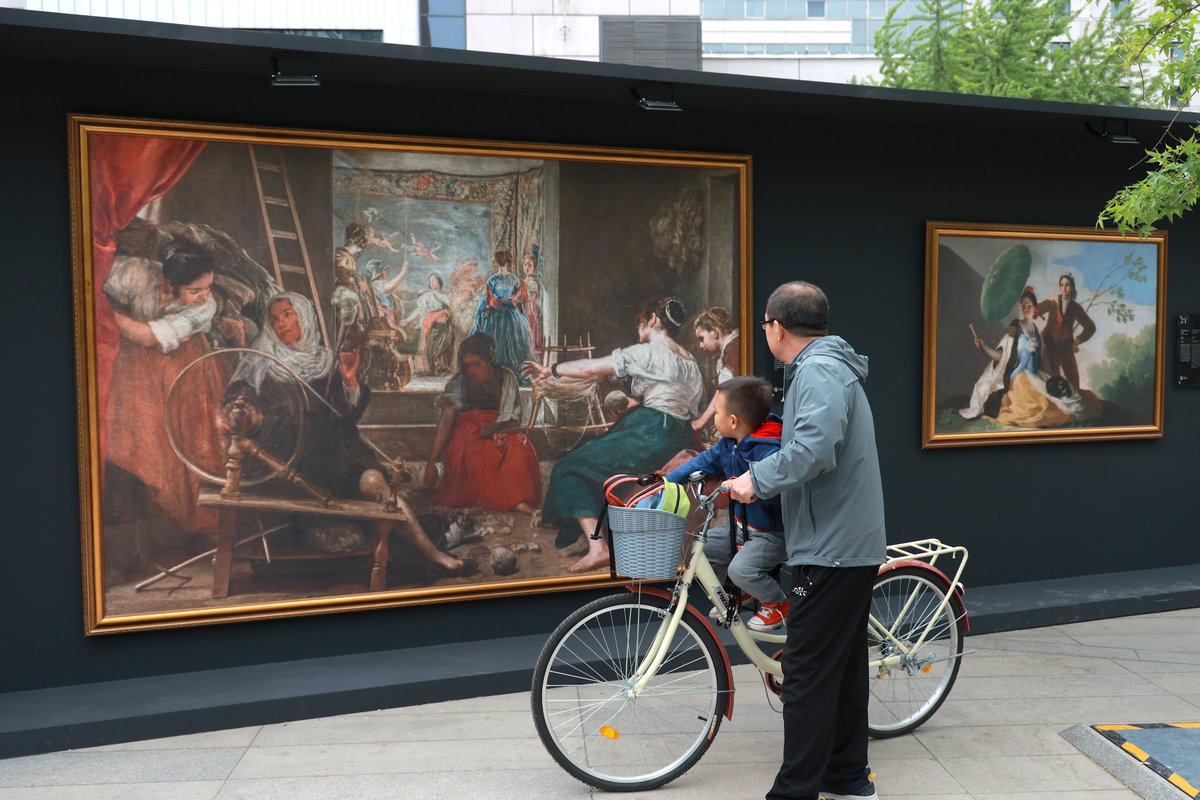 VisitBeijingcn's tweet photo. From April 24 to June 23, 2023, “Meet The Prado #Museum in the #BeijingDesignWeek” #exhibition will showcase 29 pieces of 1:1 replicated paintings based on precious collections in Museo Nacional del Prado, including world-known masterpiece “Las Meninas, The Maids of Honor ”. https://t.co/0mZ6IVUHPz
