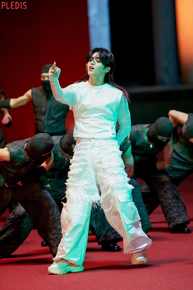 cheolthinker's tweet photo. god cheol is so cool https://t.co/etasw3Gouj