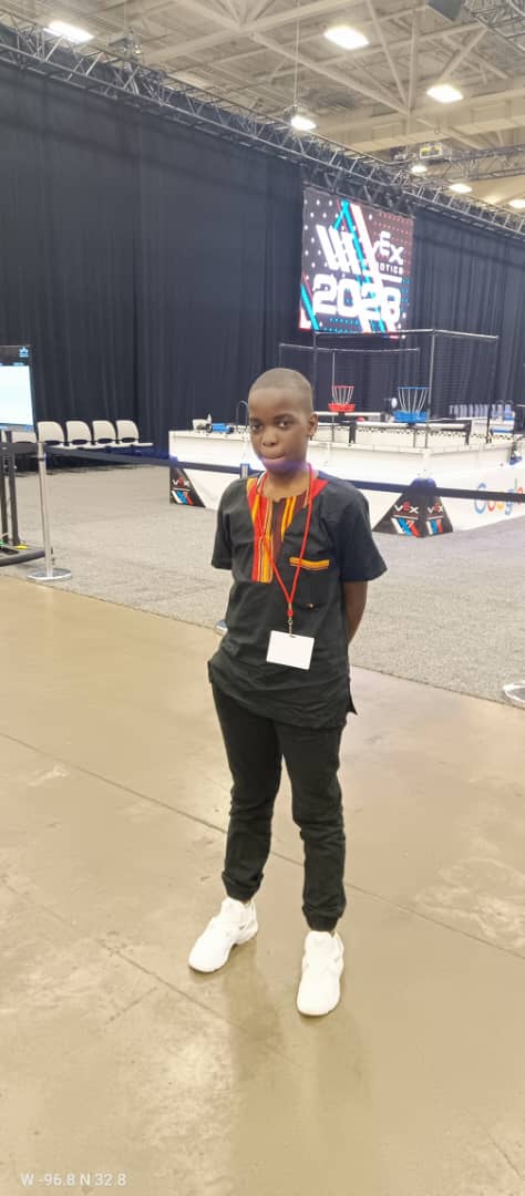 Well represented Team Uganda from @YoungEngneersUG  for the #VexRobotics World Championship 2023 in Dallas USA.
#VEXWorlds @NanyonjoAllen
@RugyendoQuotes @Kamaureen
Don't miss the live broadcasts here bit.ly/3Aall1a