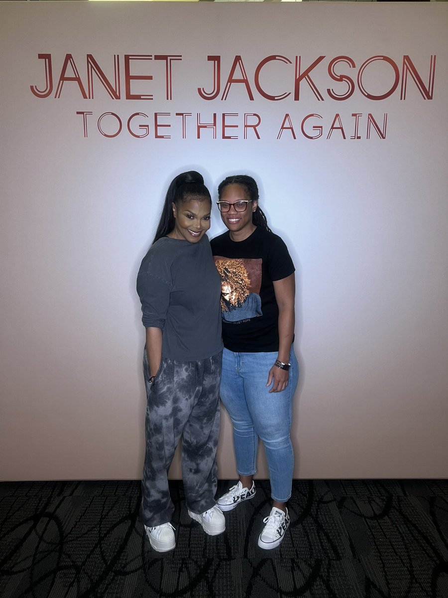 THIS happened tonight!!! 🫶🏽 @JanetJackson #TogetherAgain