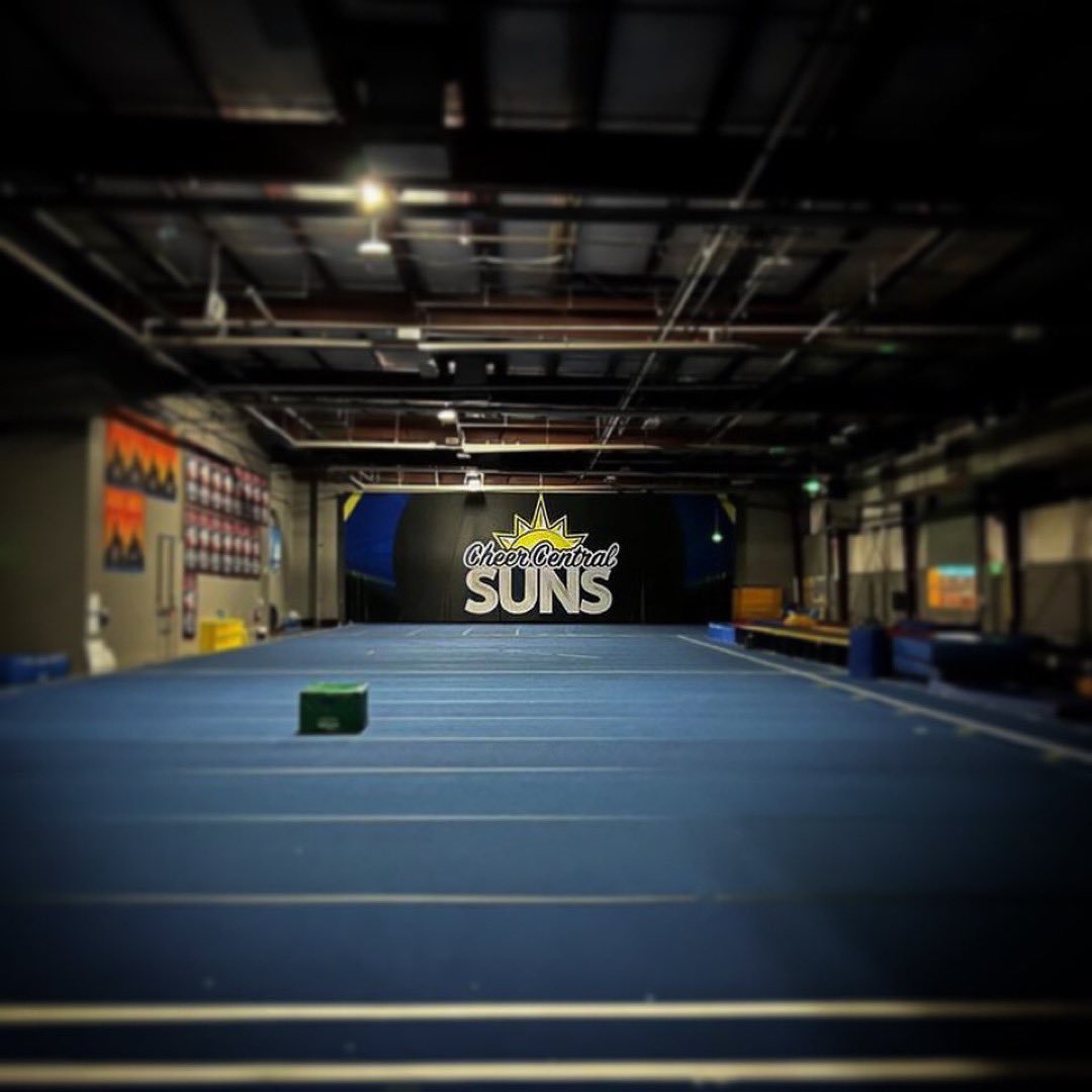 ca_denverco's tweet photo. If these walls could talk, theyโd say: THANK YOU. Thank you for filling our spaces with laughter, tears, hope and love. Thanks for choosing to walk inside and to make memories under our roof. Thank you for leaving this place better than you found it. โ๏ธ
#OnceASunAlwaysASun https://t.co/bDXjIdmawR