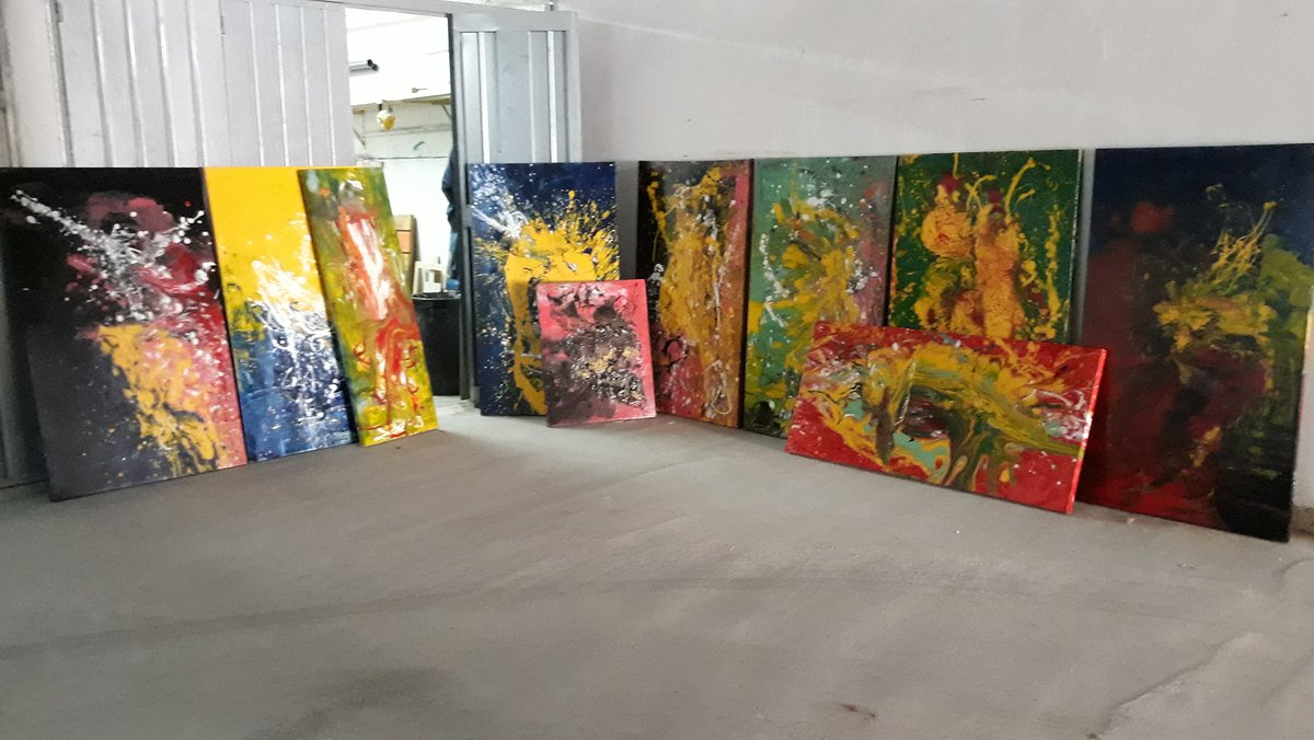 MayhhemArtAbs's tweet photo. Saying goodbye to my old studio in Malta after 10 unforgettable years and gating ready to start fresh in Romania with new inspirations and artistic challenges. #newbeginnings #artistlife #MaltaToRomania #embracingchange #artisticjourney https://t.co/m6fm7j6Pg0