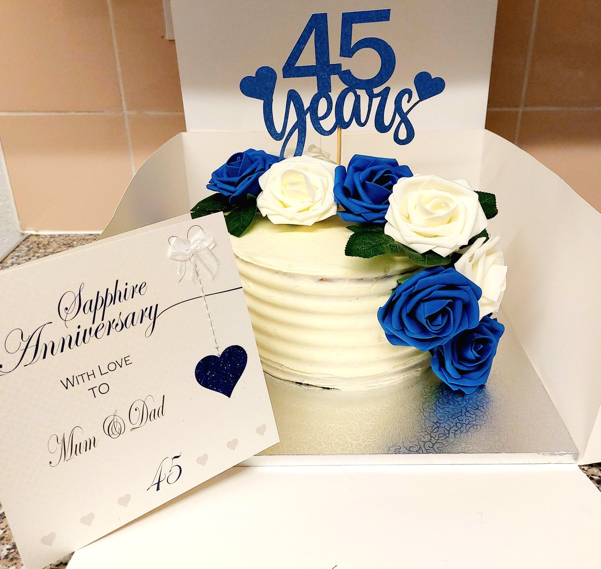 NotJenAgain's tweet photo. #cake #hobbybaker https://t.co/51hsIo9C36