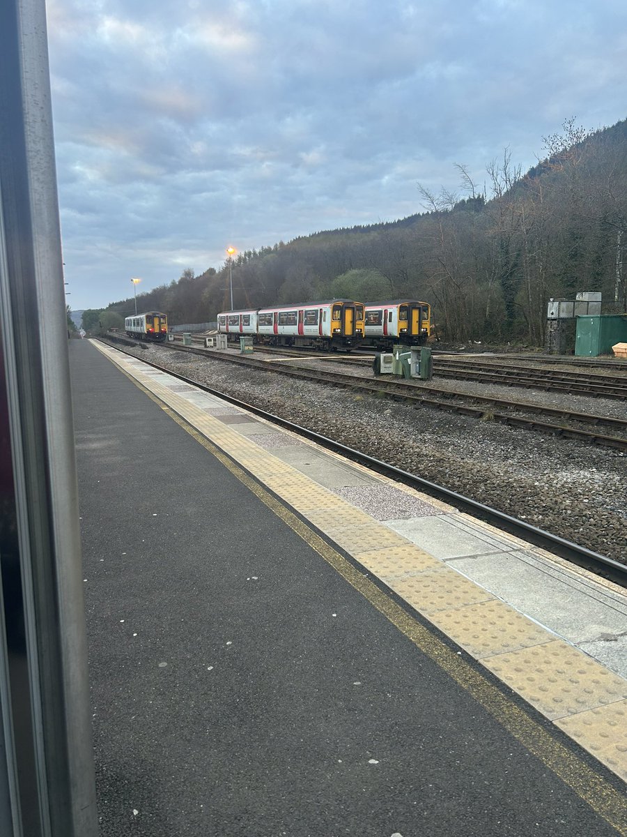 cwebby30's tweet photo. @tfwrail I actually can’t cope with this awful service you provide, last night there were severe delays with the ‘rail replacement’ and now for some absurd reason, the train is cancelled with 3 lovely looking trains right opposite me! Care to enlighten me to why it’s cxld? https://t.co/tRI2yX008P