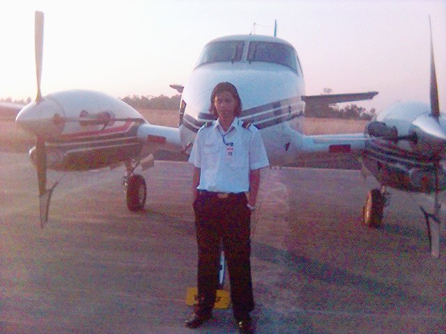 Yurialemao9's tweet photo. Happy Pilot's Day to all in flying profession, which I call my 1st love. World Pilots' Day- celebrating  men and women who had  courage to take their feet off solid ground to navigate the uncertain skies &amp; go on to conquering them. Keep challenging ourselves &amp; aim for stars! https://t.co/xZhuQFe8yy