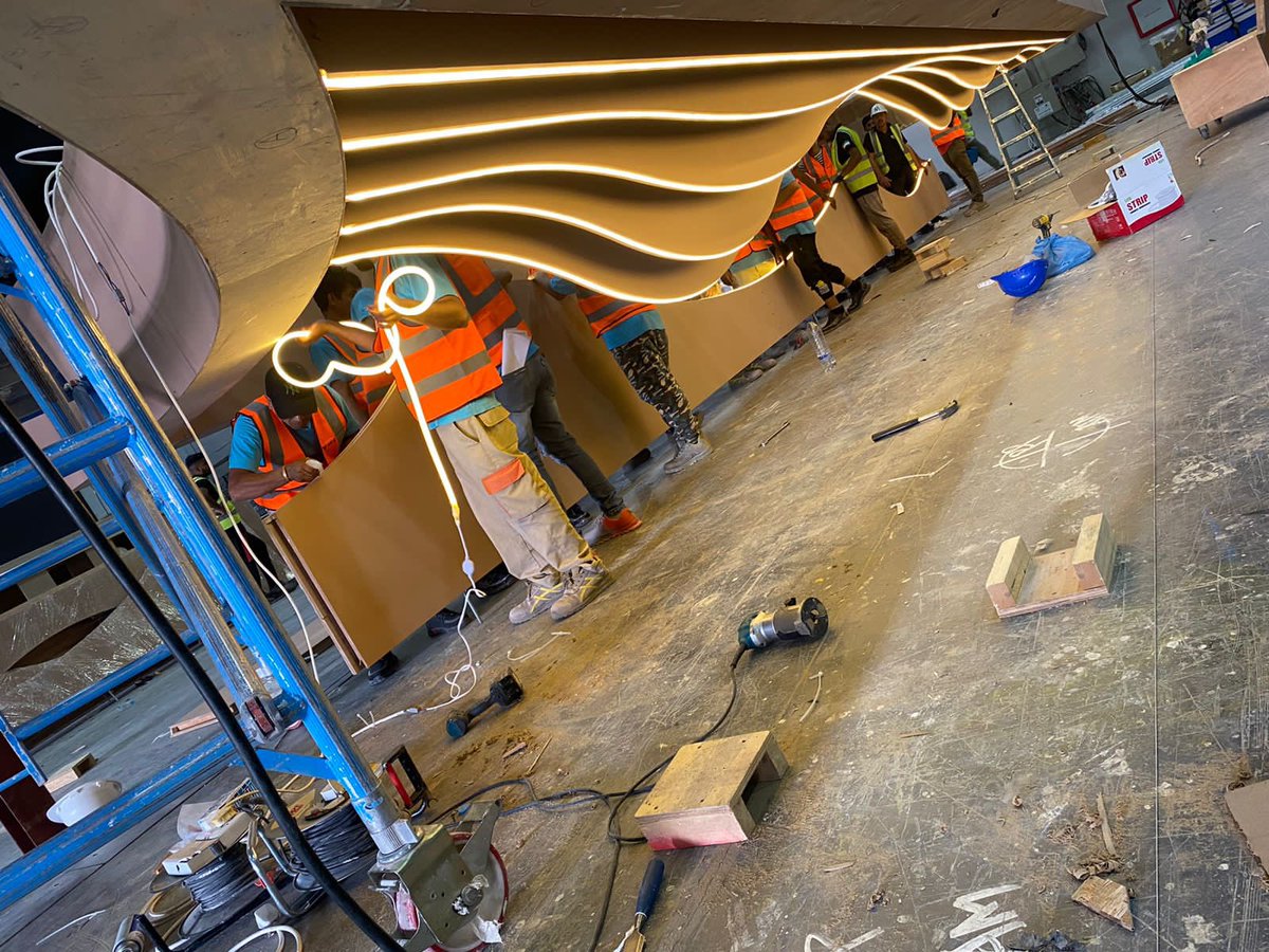 sketchnbuild's tweet photo. Onsite, unloaded and starting on a really exciting project at this years Arabian Travel Market. Feel free to drop by and meet the team. 

From concept to creation.

#eventprofs #essa #ufi #ifes #exhibtions #dubai #standbuilder #impra https://t.co/pJPMzJVd7M