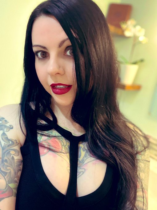 Is this thing still on? 🦇 https://t.co/7uuE2UTIER<a href="/tag/bts"class="tags"><span>#bts</span></a><a href="/tag/kpopstans"class="tags"><span>#kpopstans</span></a>