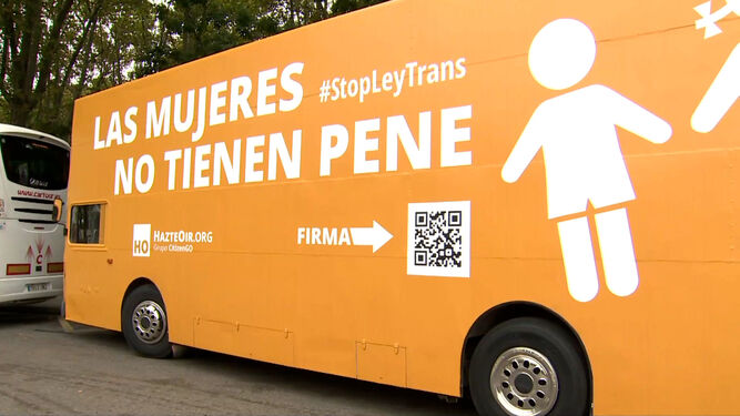 LGTBNews's tweet photo. 🔴🔴 #Cataluña multa a #HazteOír con 20.000 euros por su “discurso de odio” contra las personas transexuales

https://t.co/bkO0wvI6aO https://t.co/lAkmjB6r6a