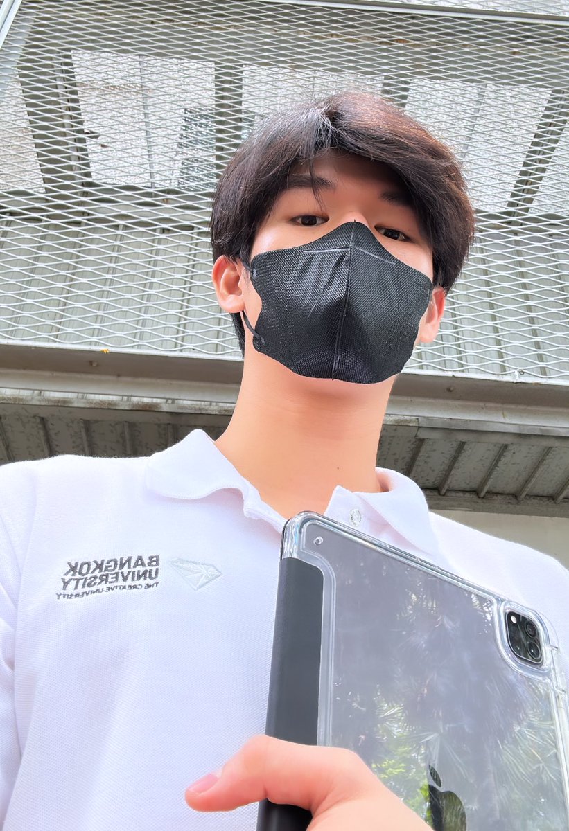 mos_psl's tweet photo. พรีเซนท์งานด้วยเสียงที่แหบแห้งมาก😵 https://t.co/KueSX3Q5Uu