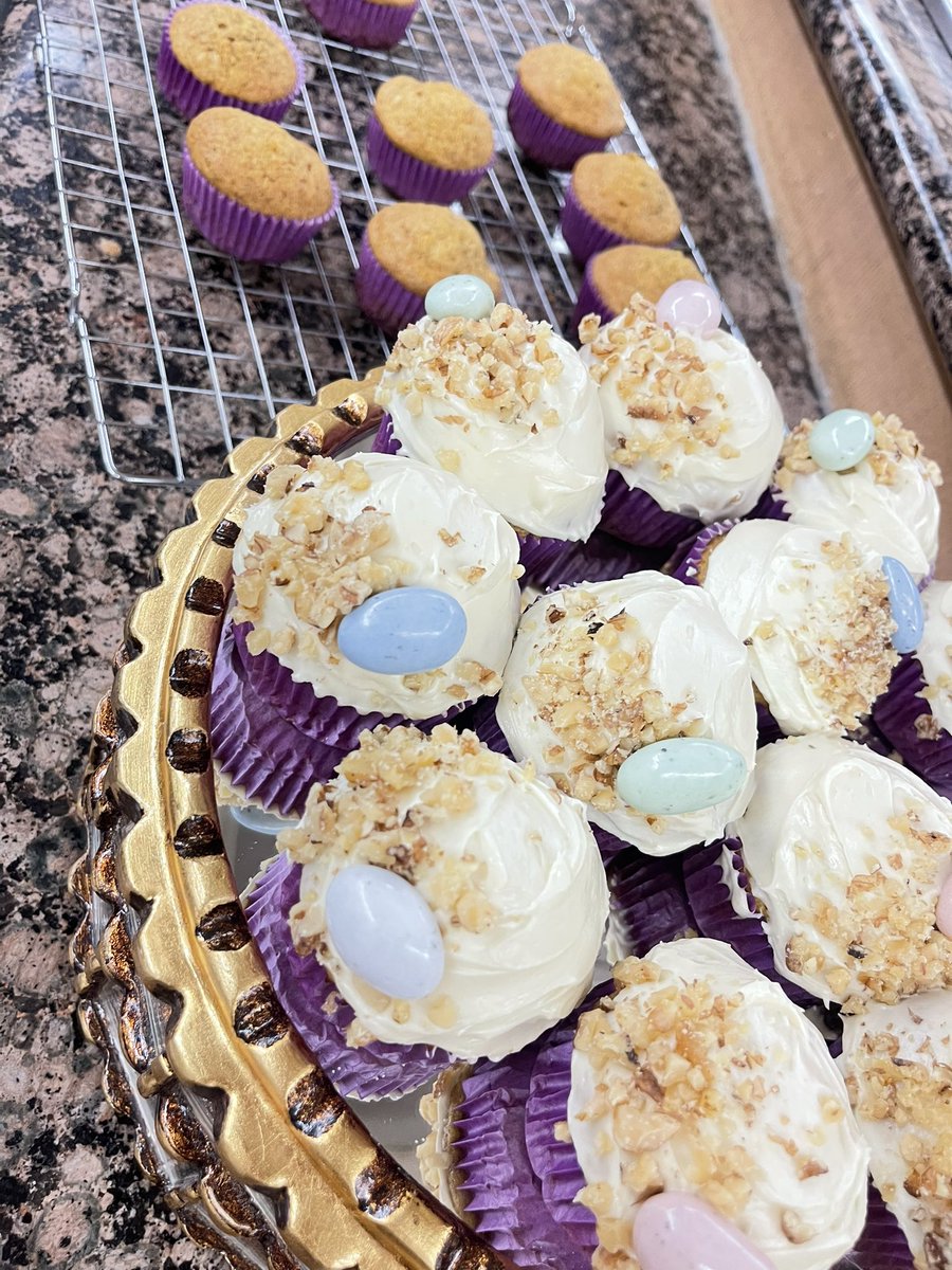 Carrot cake cause spring 💖🐣 for my friends