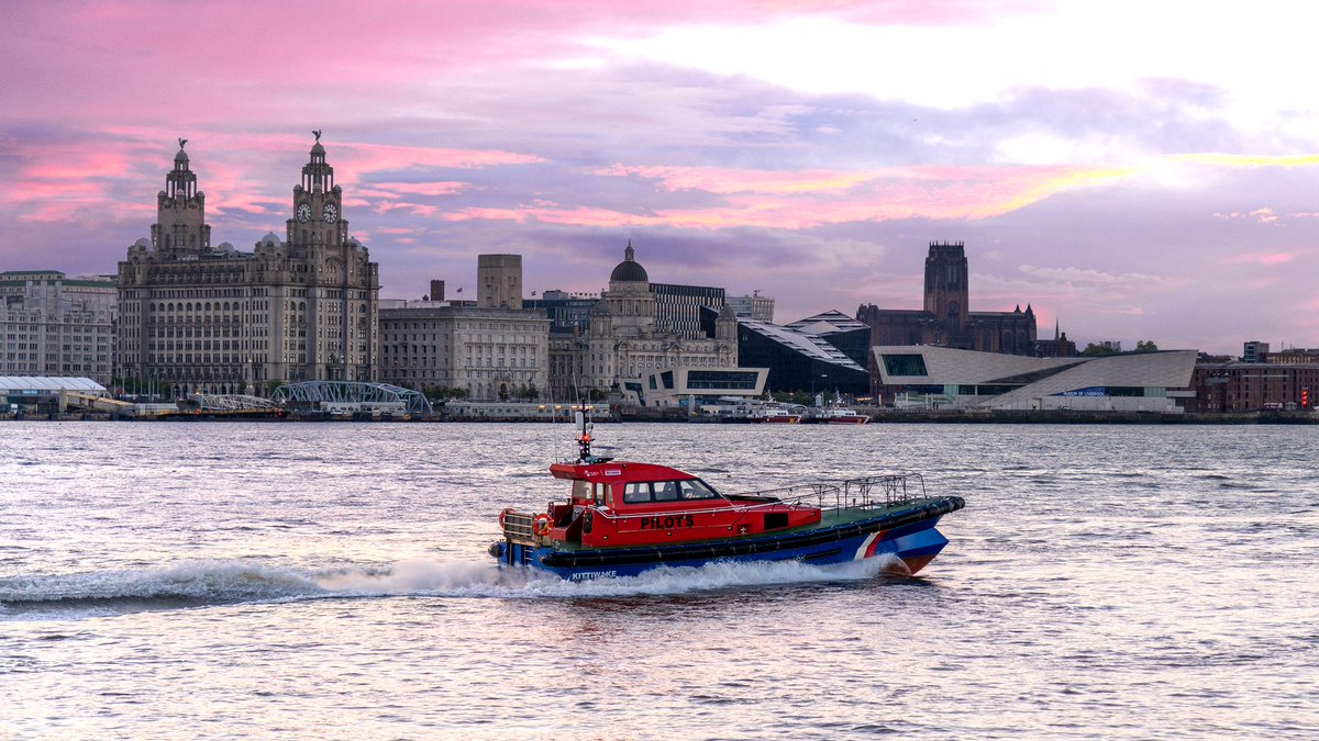 LiverpoolVista's tweet photo. Good morning, #Liverpool. Pilot Vessel Kittiwake getting a cracking view of the iconic waterfront. https://t.co/1qE82j9ubT