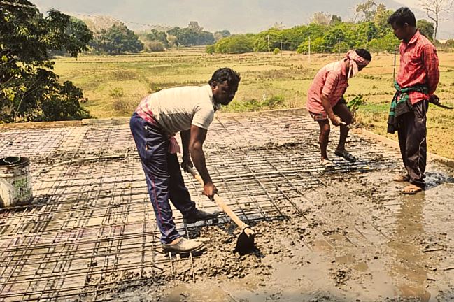 OrissaPOSTLive's tweet photo. Proper management of the Satkosia Sand Resort under the state sponsored #ecotourism scheme at #Manganasi under #Gania block in Nayagarh district has made the residents of Muduligadia village self-reliant and financially stable.
https://t.co/oKiNKJusAZ #Nayagarh #Odisha https://t.co/JOr61lgL8m