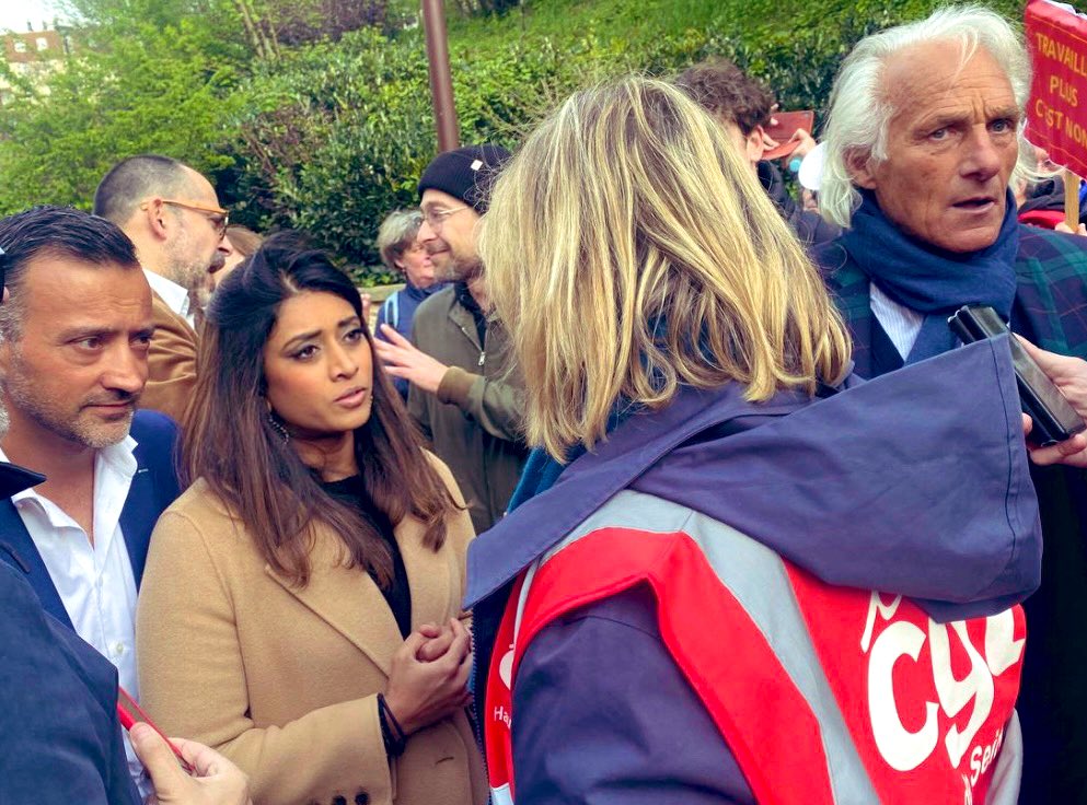 priscathevenot's tweet photo. Derrière le bruit des casseroles, la force du dialogue.

Hier, réunion publique à Chaville, en présence des maires, sénateur, élus locaux, où tous ont pu participer: représentants CGT du 92 et habitants de la circonscription. 

Loin des polémiques, il y a la politique de terrain. https://t.co/MC5SYs3y8x