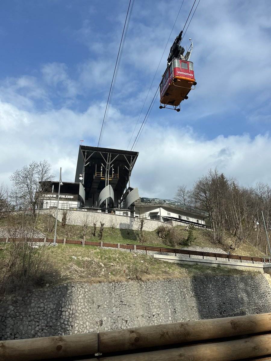 venetocio's tweet photo. Ultimi anzi ultimissimi giorni di sci a Cortina d’Ampezzo Belluno
#Belluno #veneto https://t.co/W2E1NU8AY0