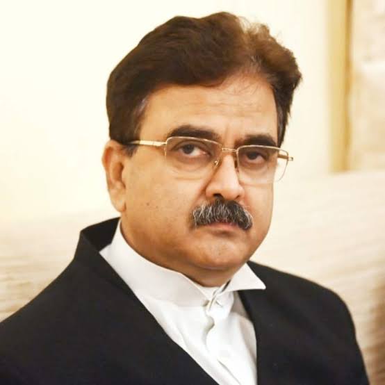 সোনার বাংলাকে দুর্নীতিমুক্ত করতে মাননীয় বিচারপতি অভিজিৎ গঙ্গোপাধ্যায়ের ক্রমাগত যে লড়াই চালিয়ে যাচ্ছে আমাদের রাজ্যবাসী হিসেবে উচিত ওনার পাশে দাঁড়ানোর।

সবাই মিলে #standwithjusticeavijitganguli 
#JusticeAvijitGanguli