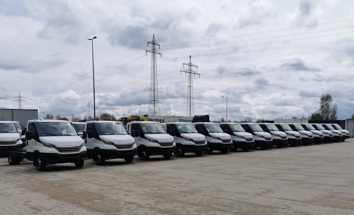GundosTN's tweet photo. Q-Days 2023 bei @AgQuantron auch mit eTransportern & Brennstoffzellenantrieb. Mehr https://t.co/DDWqlNBBne
#transporternachrichten #qdays2023 #quantron #qlight #aufdailybasis #etransporter #bev #auchmitwasserstoffantrieb #fcev #qaas #360gradecosystem #gtn #gundostransporternews https://t.co/rAIZcj1gOb