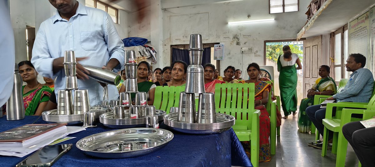 navyamurthy16's tweet photo. What an achievement! Jagtial Mandal Samakhya members pledged not to use single use plastic &amp; replaced them with steel plates, bottles &amp; glasses. 

Great initiative to fight climate change and localise SDGs at the grassroot level. Kudos to the team,who strived to make it possible. https://t.co/T1qBQNF0fH