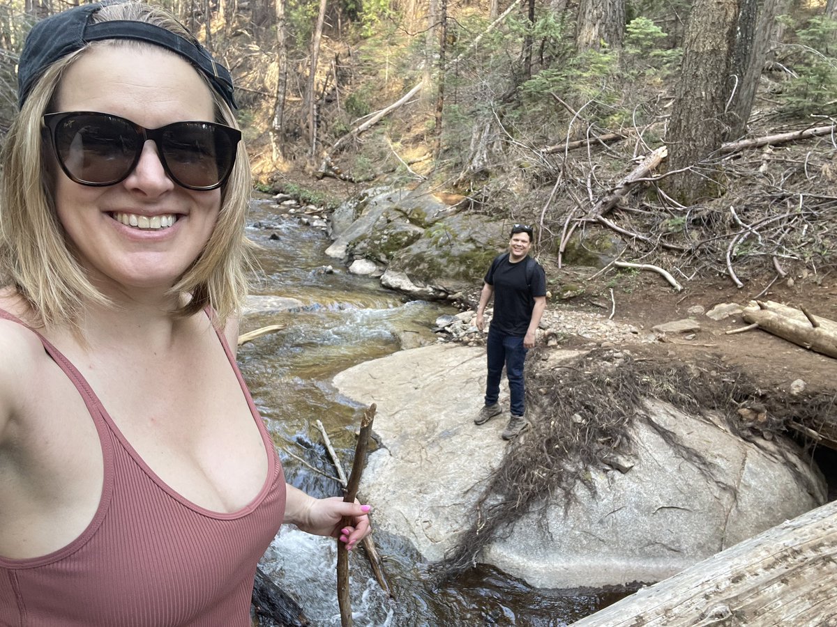 megsraye's tweet photo. We up here ⛰️🦅☀️ https://t.co/gJlGvw0TtS