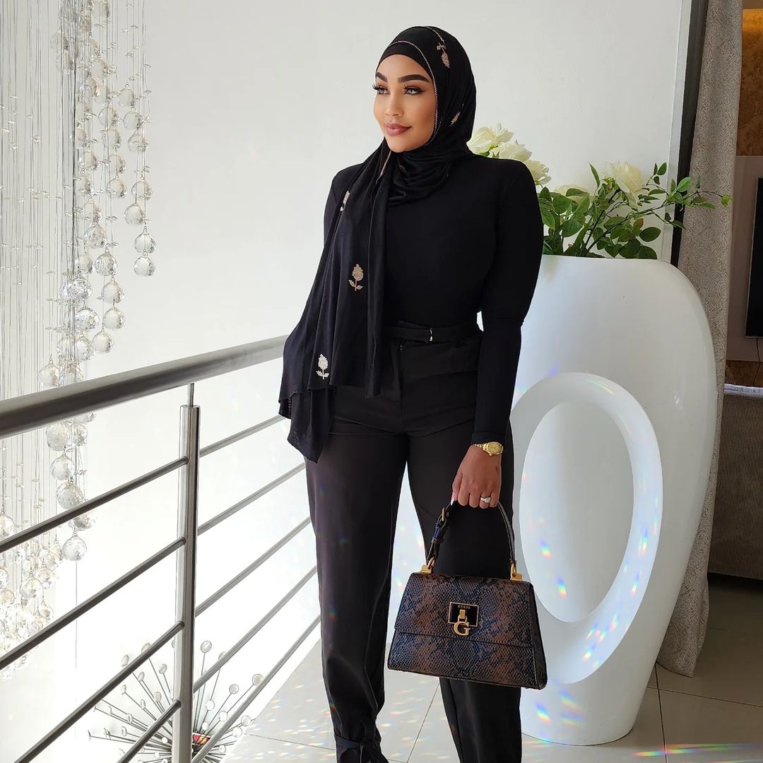 ZaritheBoss10's tweet image. 