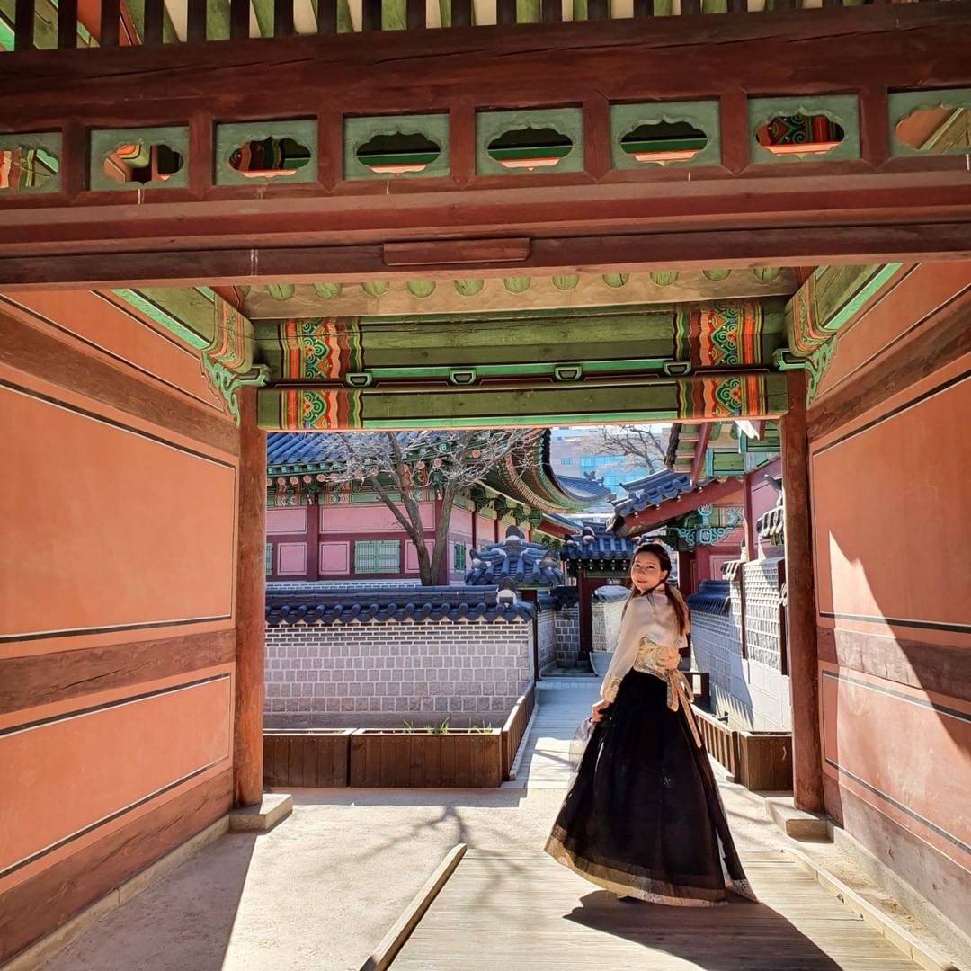 PolyUSHTM's tweet photo. “Having a goal is important because it motivates you and you would find more meaning in the exchange experience.” #SHTMer Kelly Zheng was on exchange to Sejong University, South Korea in semester two 2021/22. Let’s see what Kelly has to share! https://t.co/k7IE9gP6IX https://t.co/gi8f6XBUww