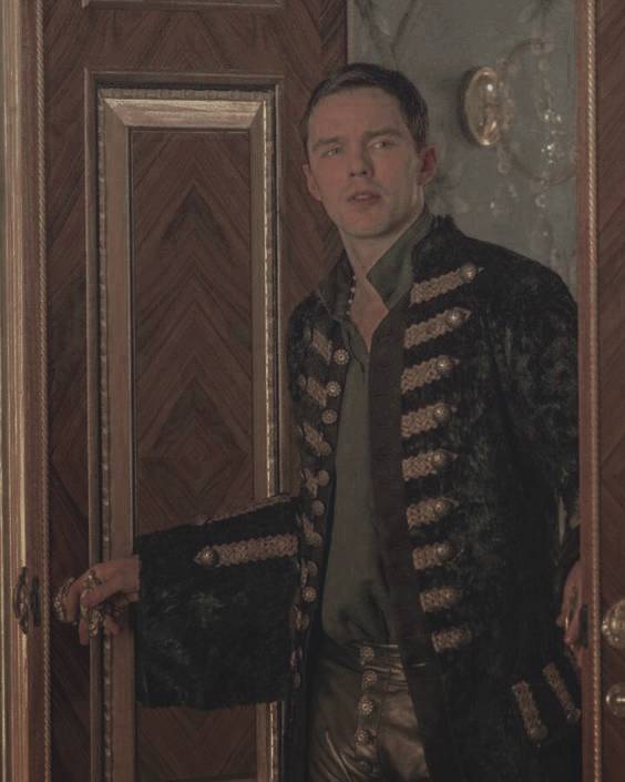 Nicholas Hoult x ( Elle Fanning )    

❝ Shut up and kiss me ❞ 

 ━ Enemies to lovers 
━ Ya sea como OCs, en rol, trama de época, cualquier cosa me vale
━ ¿RT?