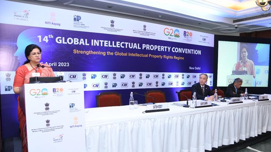 FollowCII's tweet photo. The potential of IP has become even stronger with companies building on investing in their IP protection for #innovations. - @SumitaDawra, Special Secretary, @DPIITGoI at #14thGlobalIPConvention #WorldIPDay #CII4IPR #intellectualproperty #innovation #creativity 

@CII4IPR https://t.co/PbBYI9IiYY