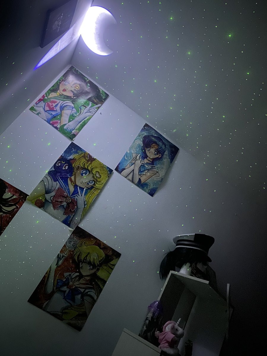 Ustedes me ven muy Donkey Kong, pero duermo con estrellitas por que le tengo miedo a la oscuridad xd.

#streamer #twitchaffiliate