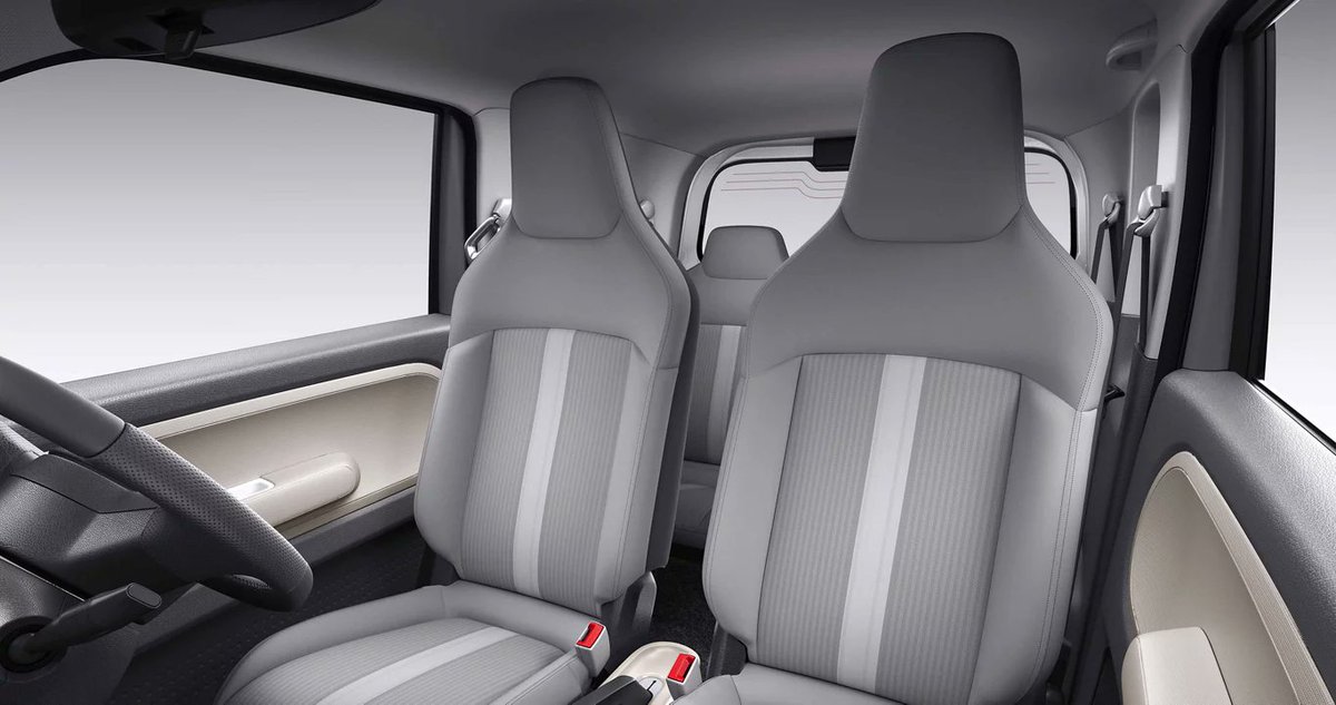 whatcarindiamag's tweet image. .@MGMotorIn Comet EV launched at ₹7.98 lakh (ex-showroom). It gets a 17.3kWh battery pack with a claimed range of 230km. Features include - twin 10.25" screen layout with wireless Apple CarPlay and Android Auto, TPMS, reverse camera, dual airbags, LED headlamps &amp;amp; more. #CometEV