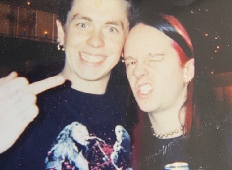 It s his birthday and his only 

happy birthday joey jordison <3 
