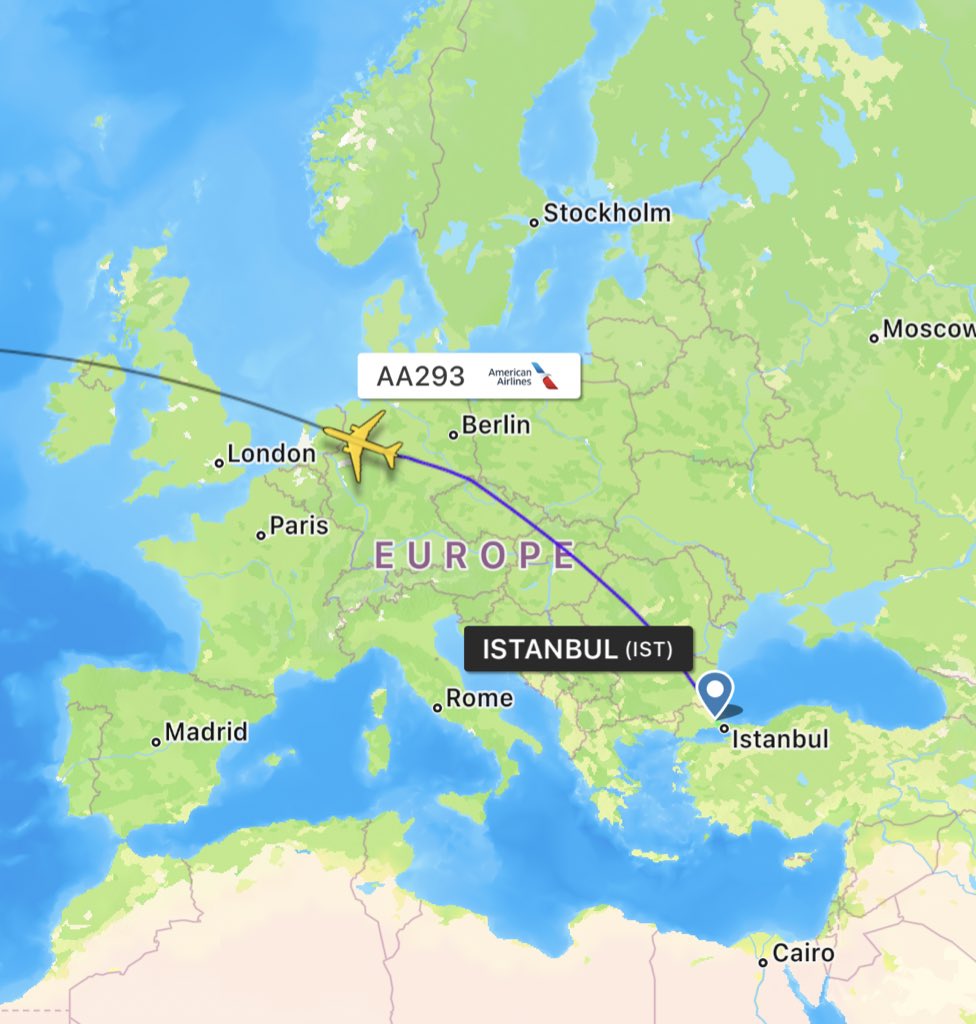 HavaSosyalMedya's tweet photo. ➡️American Airlines Uçağı İstanbul’da
📍Flightradar24 verilerine göre American Airlines’ın #AA293 Delhi - New York uçağı gece yarısı bilinmeyen bir sebeple İstanbul Havalimanı’na divert ettl.
📍Divert sebebi hasta yolcu veya kural kış yolcu olabilir.
📍Gece yarısı 03:00 gibi İstanbul’a inen N733AR tescilli Boeing 777 tipi American Airlines uçağı sabaha doğru 06:00’da New York için havalandı.