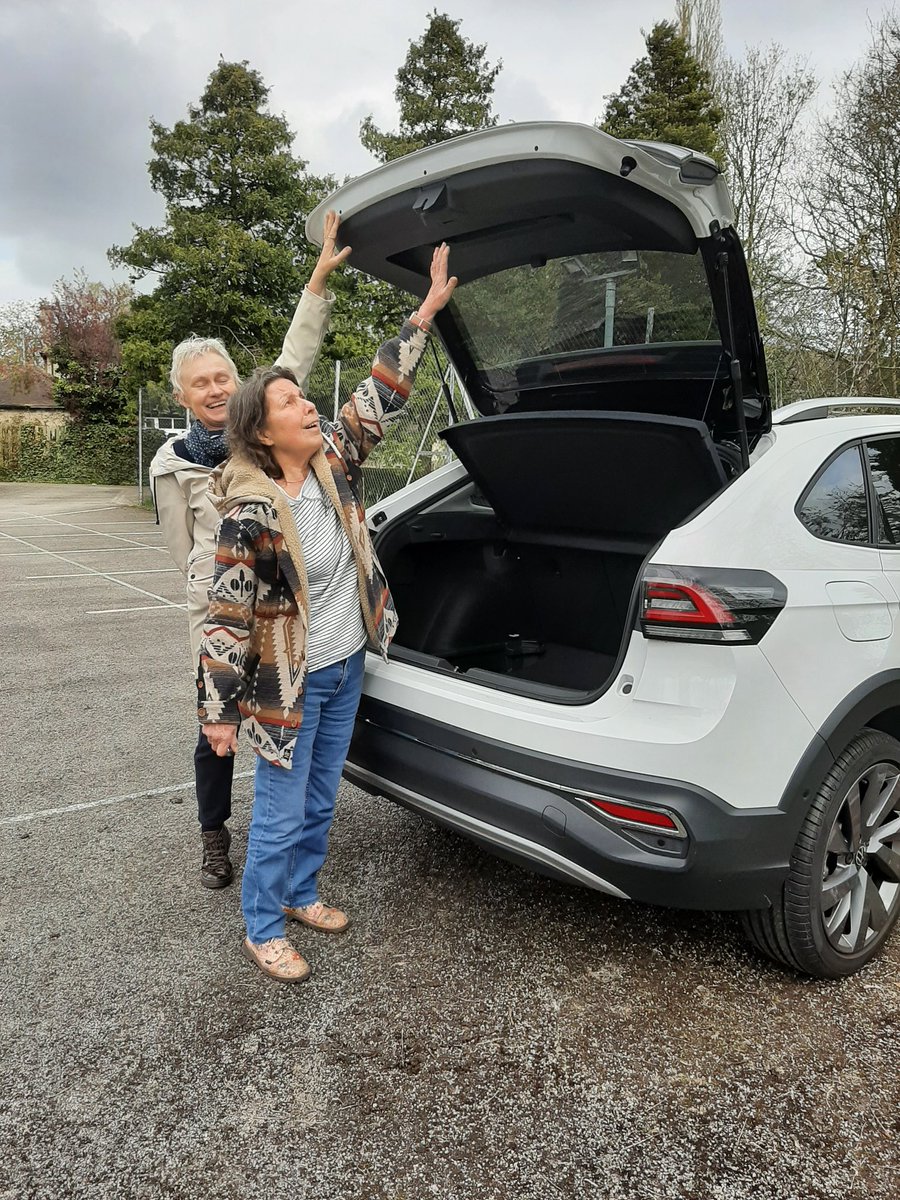 graninavan's tweet photo. Help @VW I know cars are still designed for men but.... any way that we can adjust tailgate so we don't need a stepladder to close it ? https://t.co/ngg9OcG4oO
