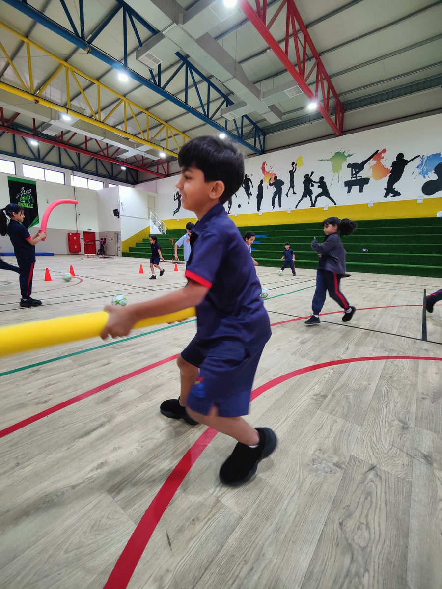 AIS_Grade2's tweet photo. Developing dribbling skills for football. 2C students were showing some excellent control and footwork in today's lesson.⚽️

#AISHPE #AISSports #AISGrade2 https://t.co/mabdakkjFu