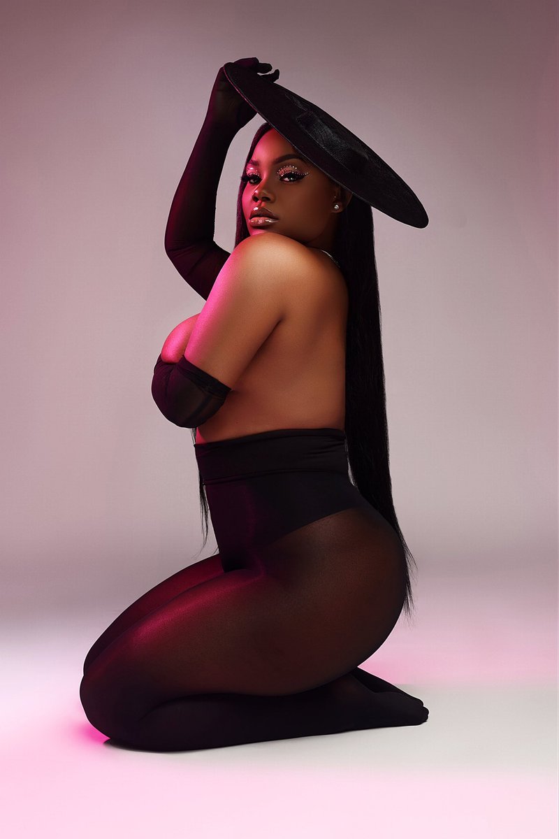 martaysha_'s tweet image. merci beaucoup ♉️🖤

#Chapter24